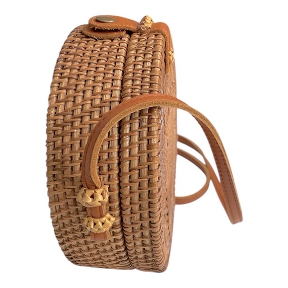 MadeTerra Star Rattan Straw Crossbody Bag | Boho Ata Handbag (Polka Dot Liner) - Picture 4 of 10
